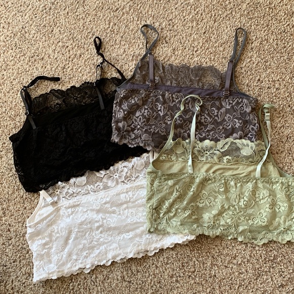 (4) Bralettes - Picture 2 of 4